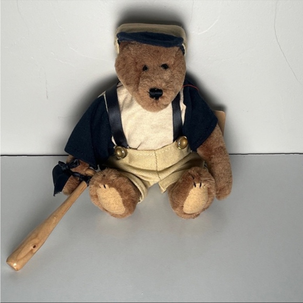 Vintage Boyds Bears & Friends - Slugger the Baseball Bear With Tags
